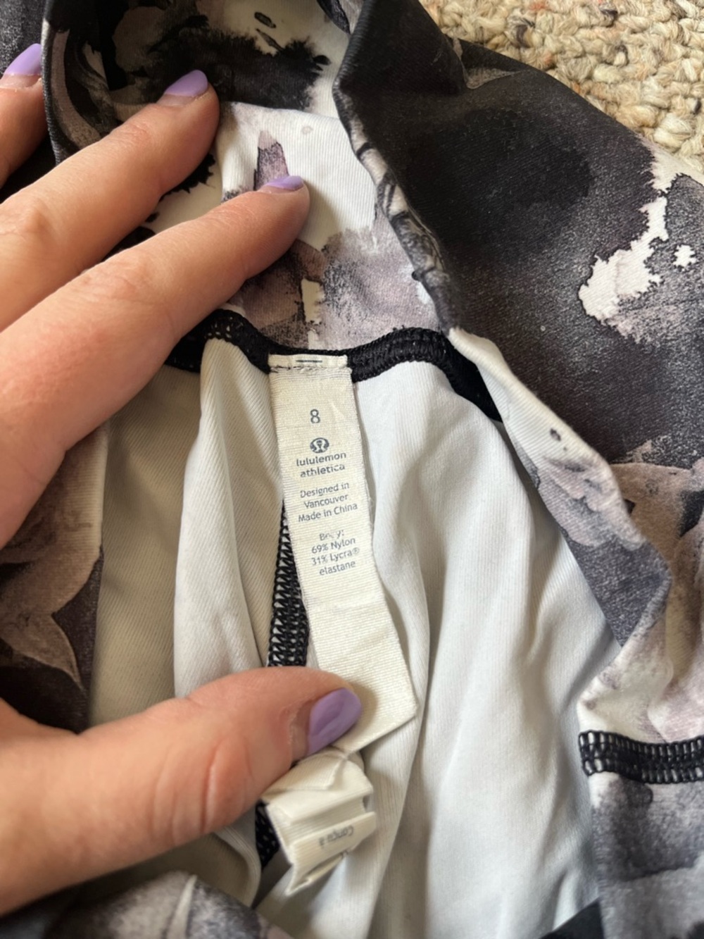 lululemon athletica Black and White Rose Pattern - Picture 3 of 3